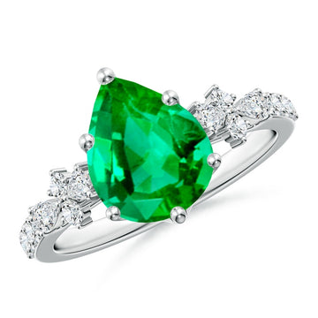 Pear shaped Emerald Natural Diamond Ring